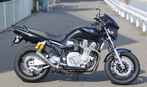 07'XJR1300 ｽﾘｯﾌﾟｵﾝﾏﾌﾗｰ（ﾒｶﾞﾌｫﾝ） | スーパーバイク